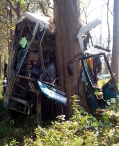 bus_pemudik_tabrakan1