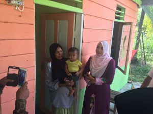 Irwandi Serahkan Rumah Yatim di Simeulue 3 (1)