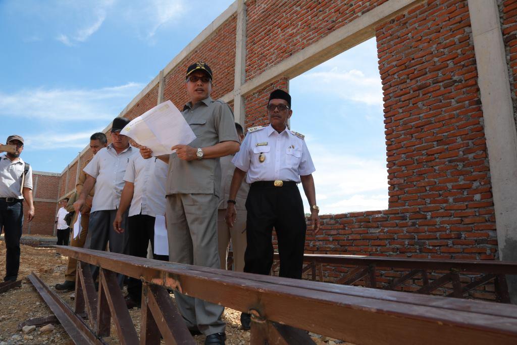 Wagub Aceh Tinjau Proyek Gedung Serbaguna 2