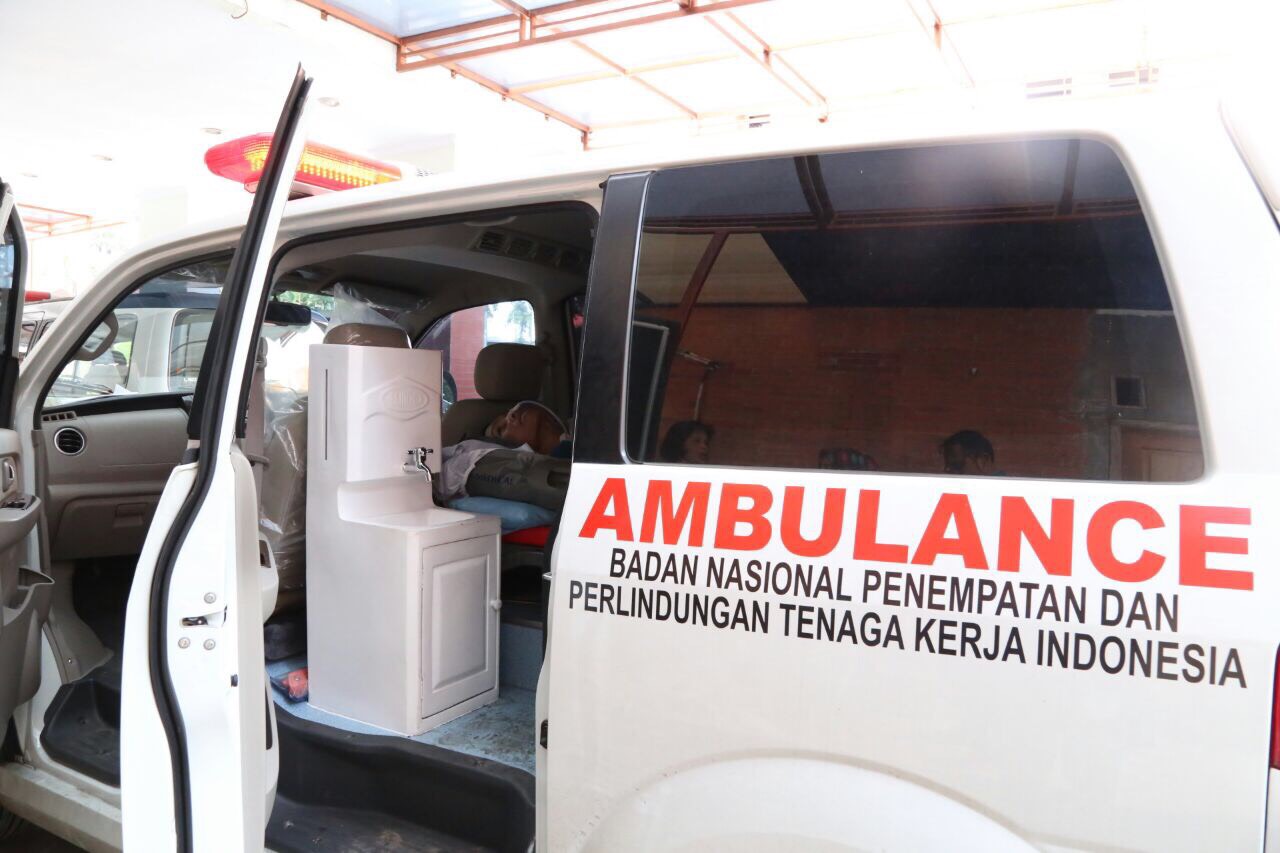 TKI Penderita Virus Otak yang saat di bawa ambulance BNP2TKI