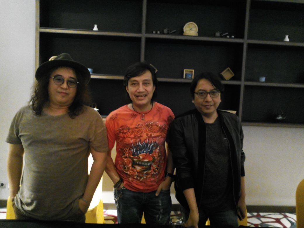 Kla Project Beri Kejutan Saat Tampil di Hotel Mercure Karawang