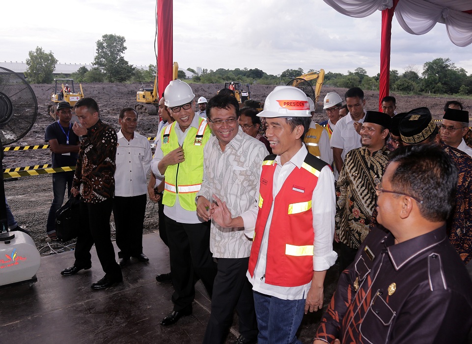 Presiden Jokowi Resmikan Pembangunan Jalan Tol Aceh - Spirit News