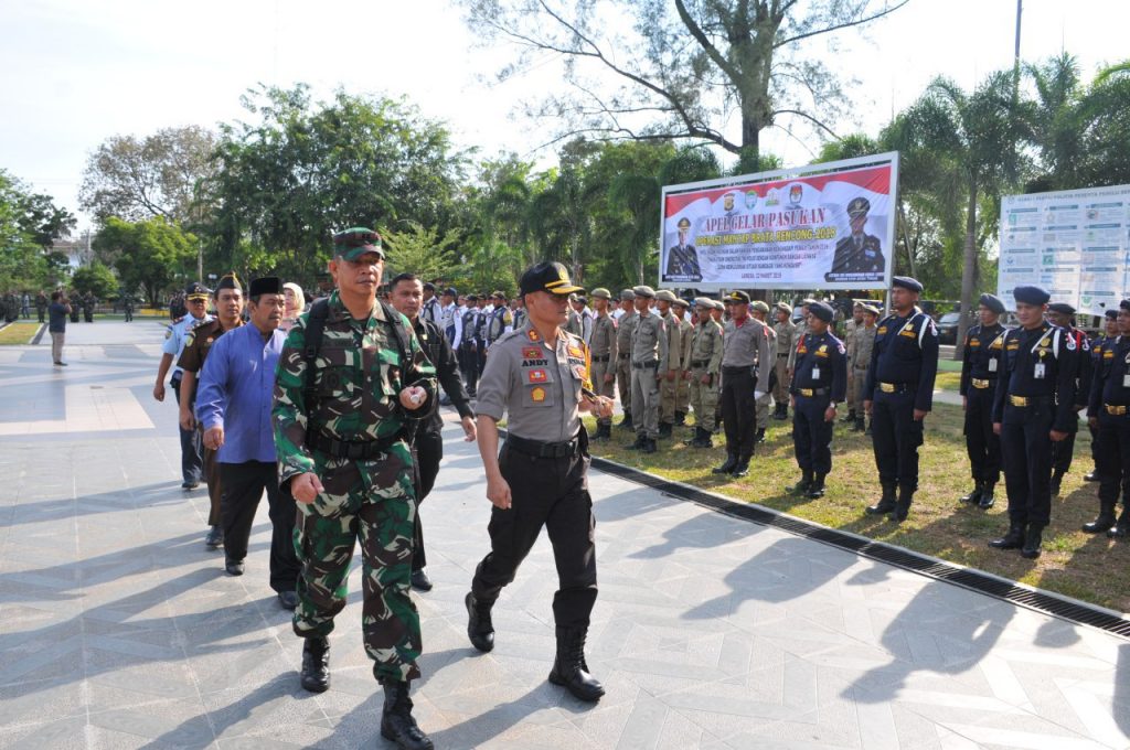 Sinergitas TNI-POLRI Di Apel Gelar Pasukan Operasi Mantap Brata ...