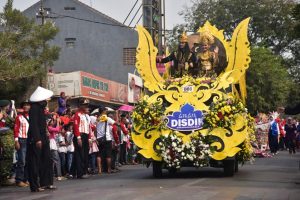 Parade Mobil Hias Purwakarta, Sedot Animo Masyarakat spiritnews.co.id