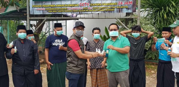 Tidak Ingin Terinfeksi Corona, Ponpes Annur Dua Kali Lakukan Penyemprotan spiritnews.co.id