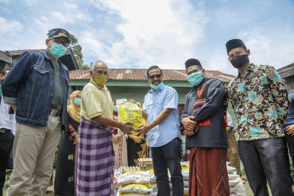 Pemprov Aceh Salurkan Sembako ke Masyarakat Terdampak Covid-19 di Bener Meriah spiritnews.co.id
