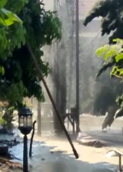 Warga Jatisampurna Dikagetkan Semburan Mirip Lapindo spiritnews.co.id