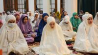 Forkopimda Purwakarta Salat Taraweh Terakhir di Masjid Agung Baing Yusuf