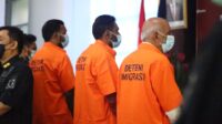 Diduga Memalsukan Dokumen Keimigrasian, Lima Warga Negara India Ditangkap Kantor Imigrasi Karawang