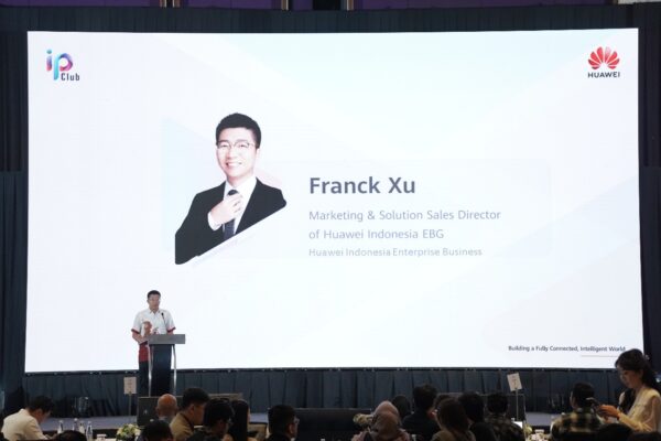 Merajut Jaringan Cerdas Berbasis AI, Huawei Ajak Industri Bersiap Hadapi Masa Depan di IP Club 2025