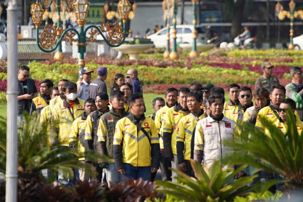 Penghormatan untuk Rekan Ojol yang Gugur, Mitra Driver Maxim Aksi Damai dan Doa Bersama